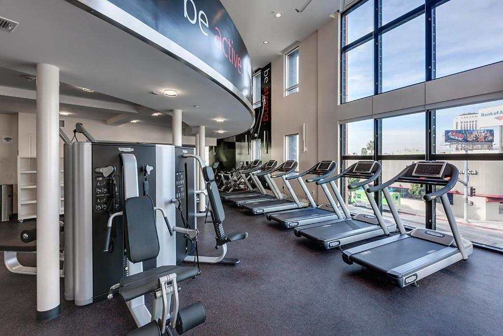 Luxury 2 Bedrooms 2 Bathrooms With Pool And Gym Appart hôtel
