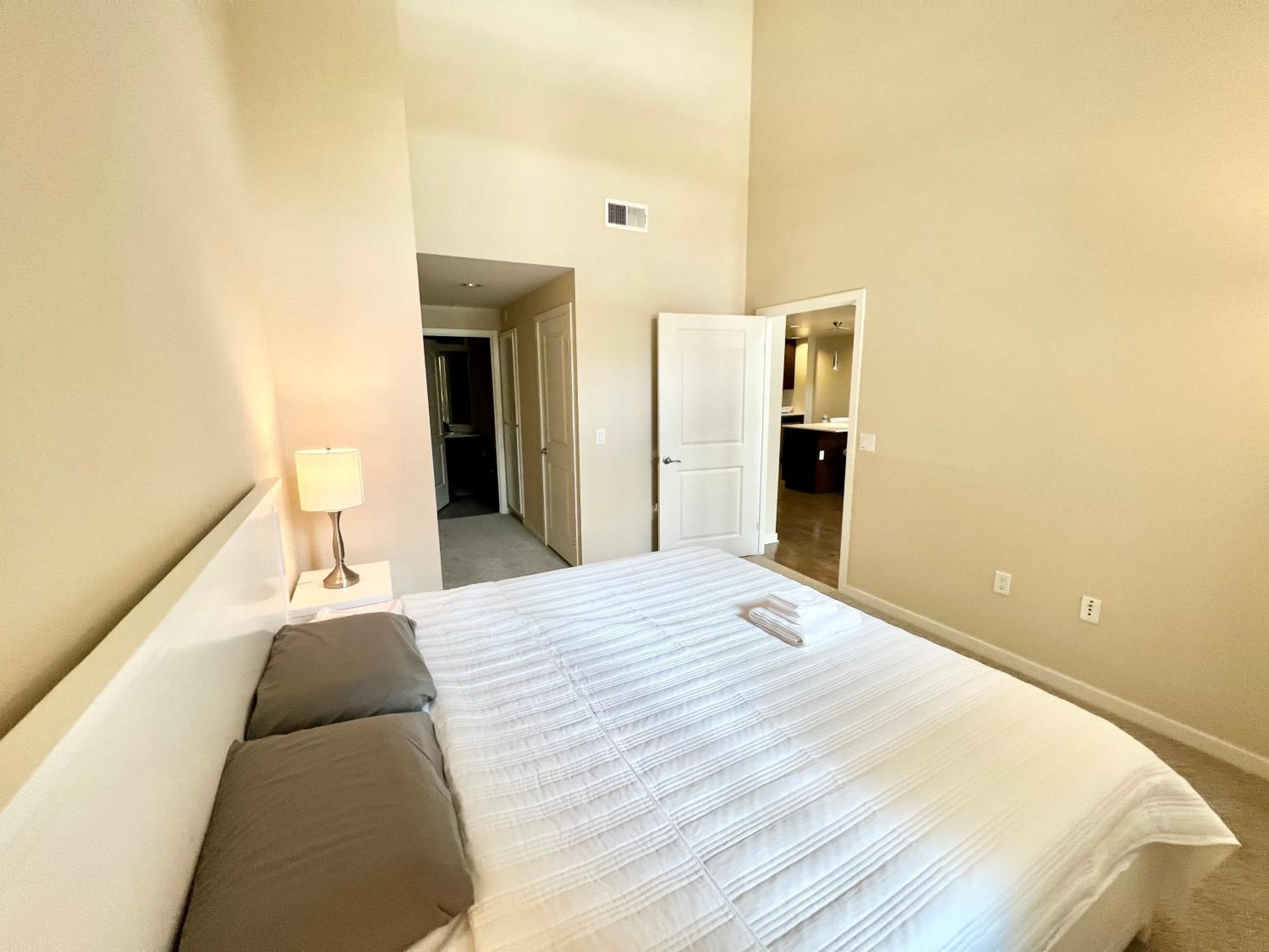 Luxury 2 Bedrooms 2 Bathrooms With Pool And Gym Appart hôtel *